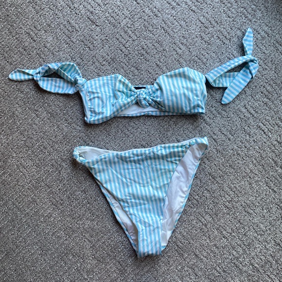 PacSun Blue and White Bikini - Picture 3 of 4
